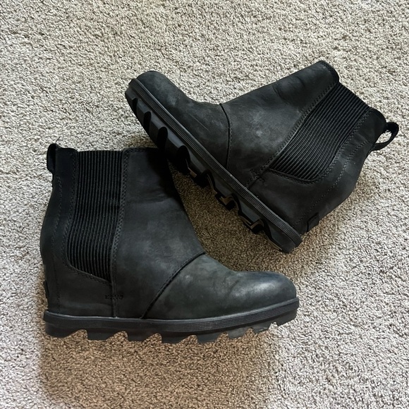 SOREL Joan Of Arctic Wedge II Chelsea Boots Black NL3022-010 Womens Size 7.5 - Picture 1 of 5